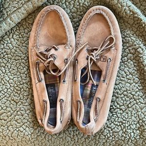 Sperry Topsiders